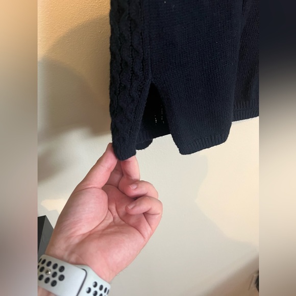 Navy Blue Women’s Banana Republic Sweater - Size Medium - Picture 4 of 8